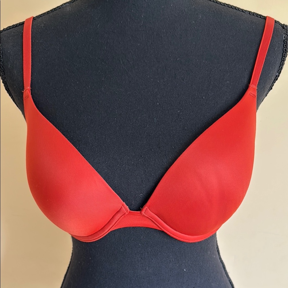 PINK Victoria's Secret Wear Everywhere push-up bra Sz 32D
